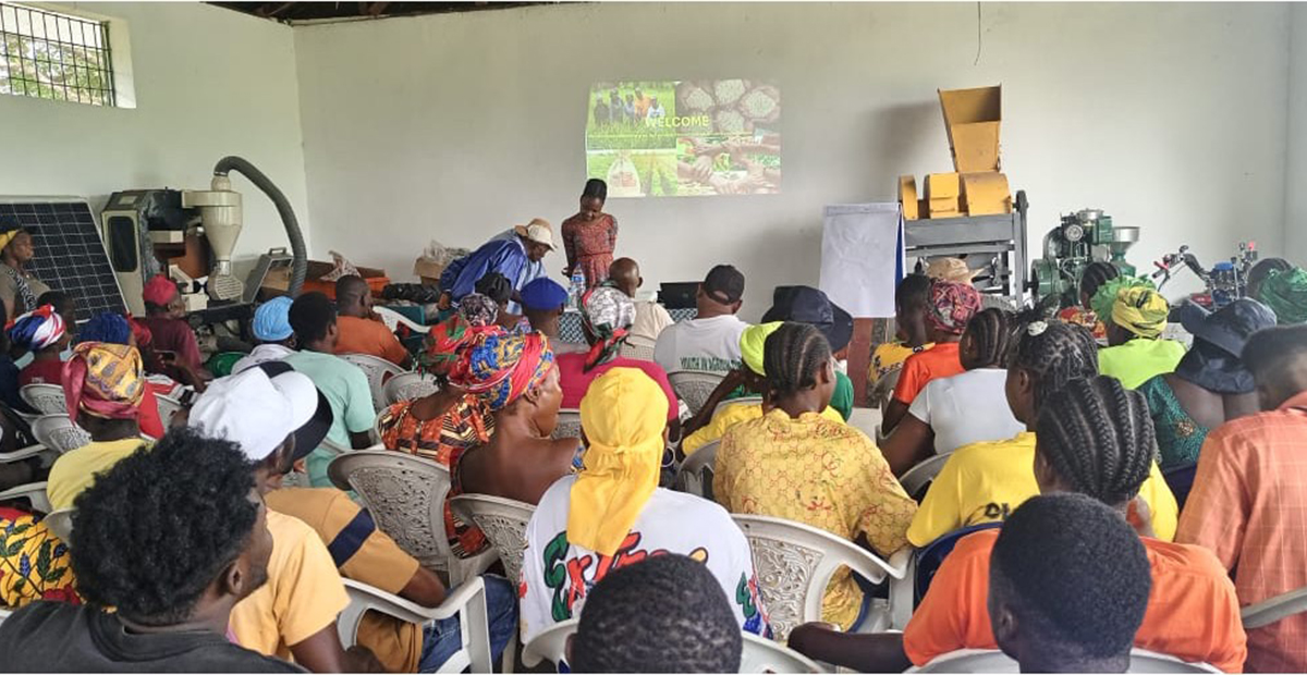 Strengthening the Role of Farmers’ Cooperatives in Agricultural Technology Dissemination and Ways to Link Credit Institutions with Small Holder Farmers